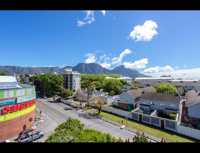2 BEDROOM APARTMENT FOR SALE IN WYNBERG
